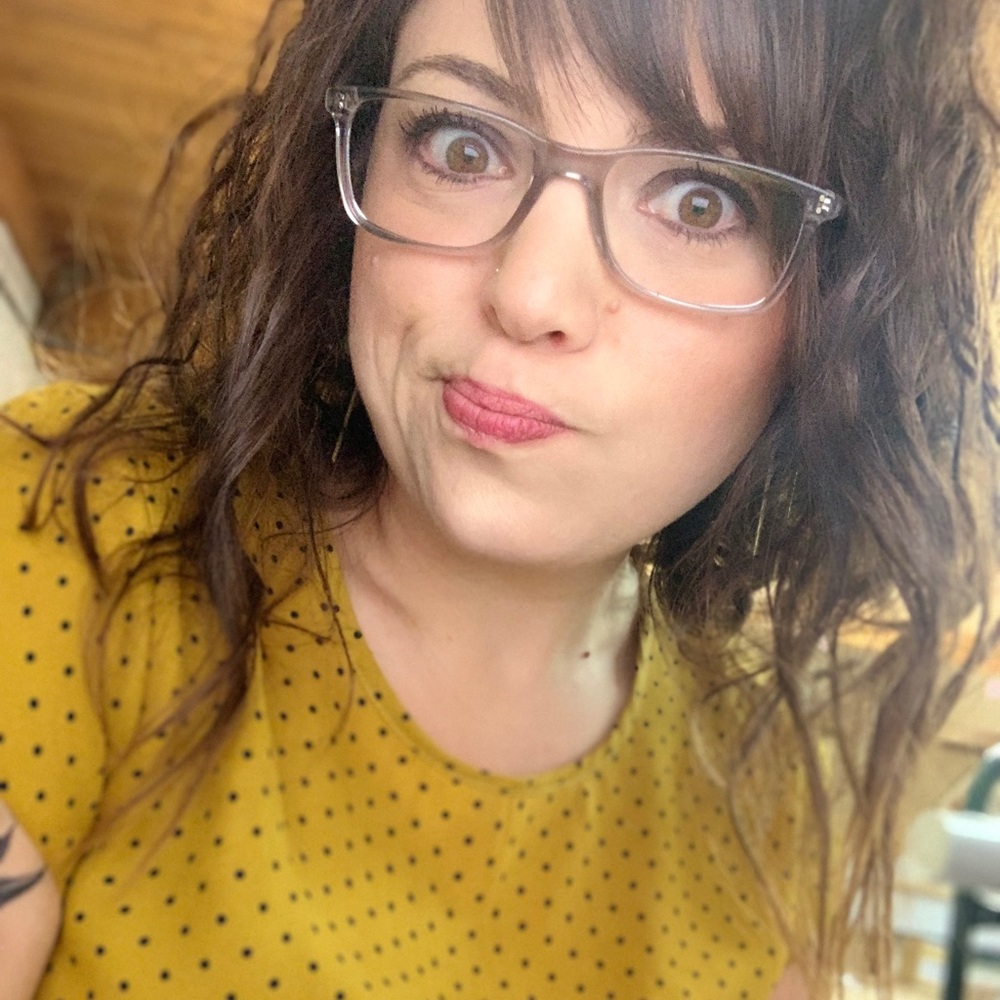 Meet your Posher, Amelia
